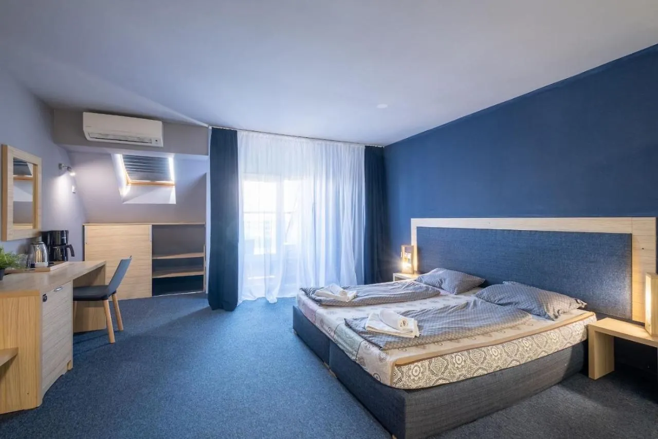 The Rooms Sofie
